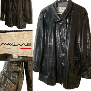 MAXIME ITALIAN BRAND WOMENS LEATHER BLACK SHINY JACKET. SIZE 44(Italian) 8 USA